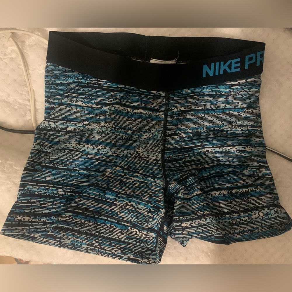 Blue and black womens Nike Pro shorts 💙🖤